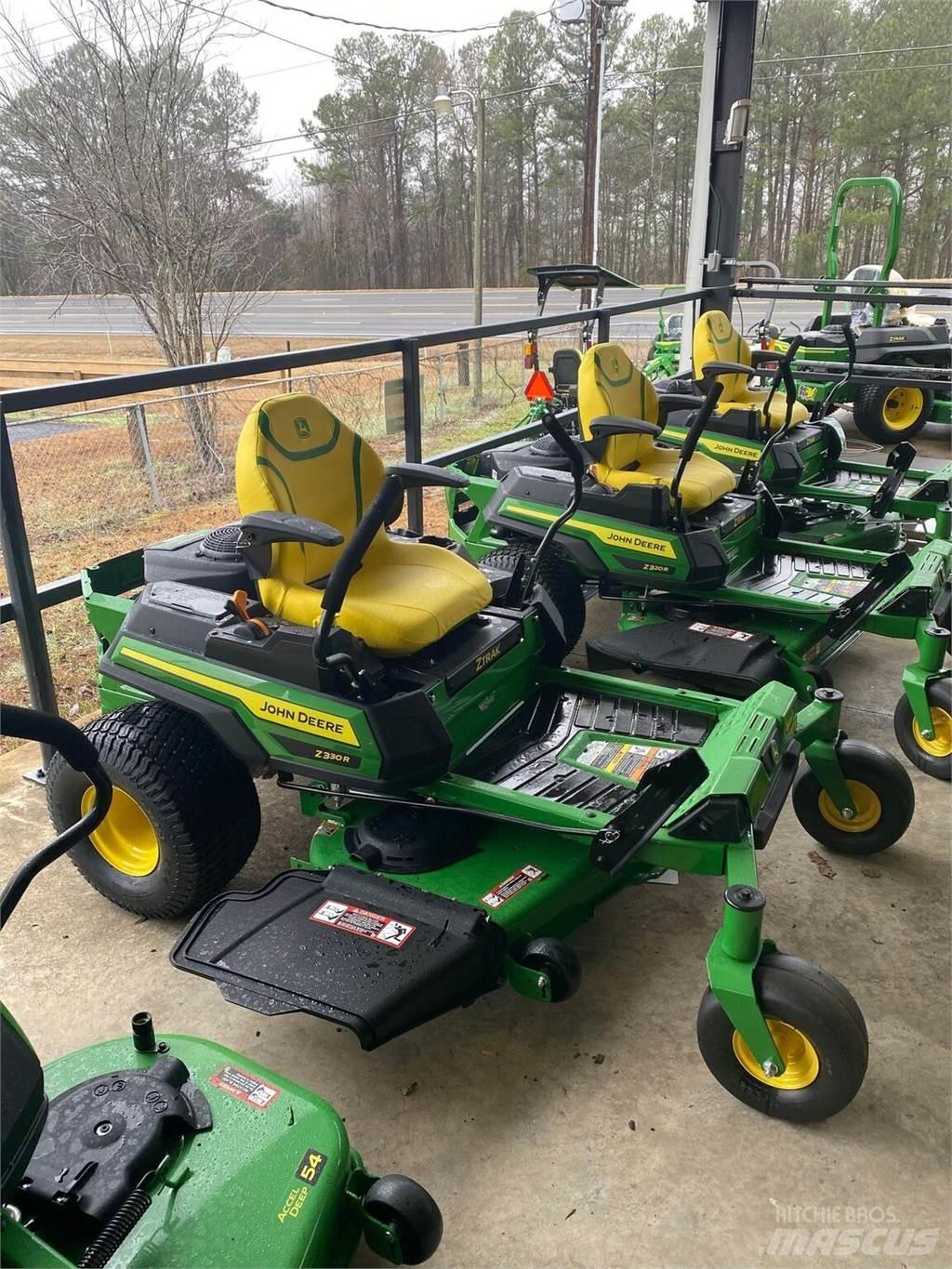 John Deere Z330R Kosačky s nulovým polomerom otáčania