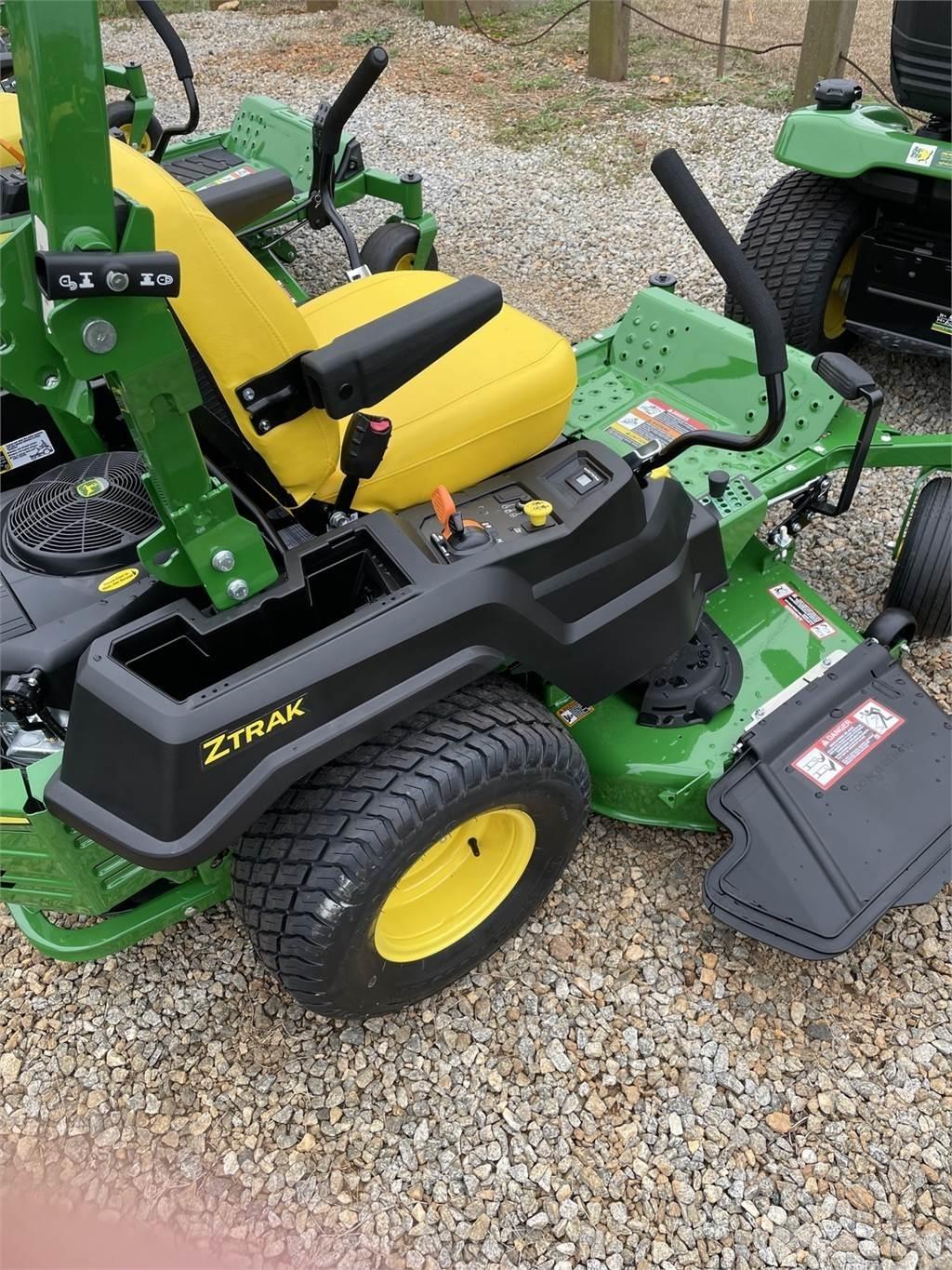 John Deere Z515E Kosačky s nulovým polomerom otáčania