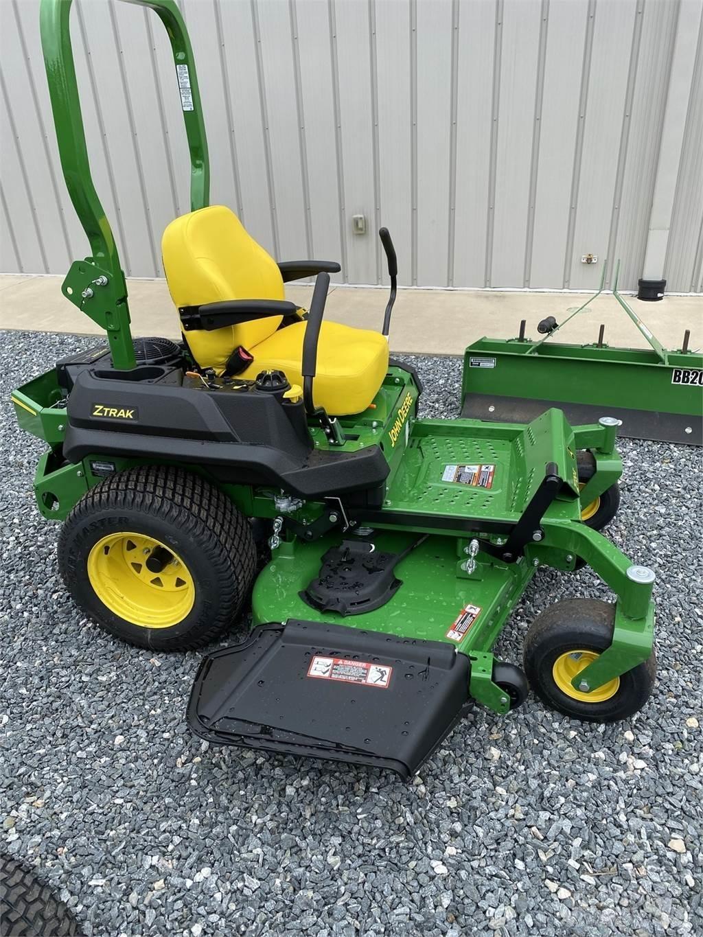 John Deere Z720E Kosačky s nulovým polomerom otáčania
