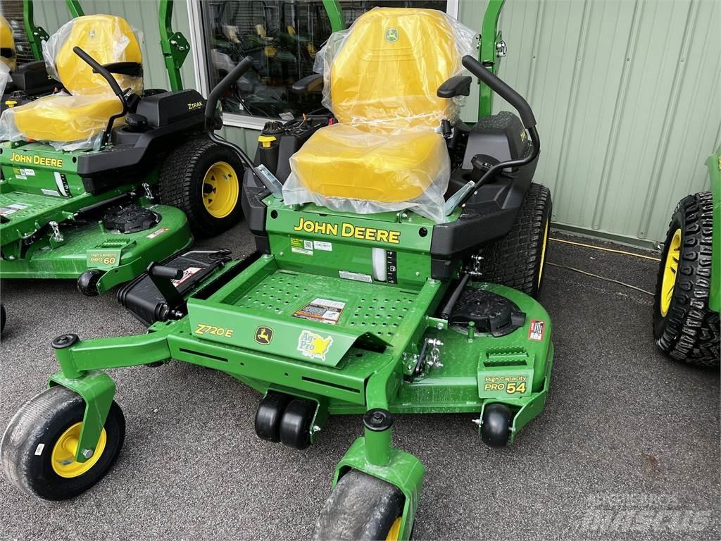 John Deere Z720E Kosačky s nulovým polomerom otáčania