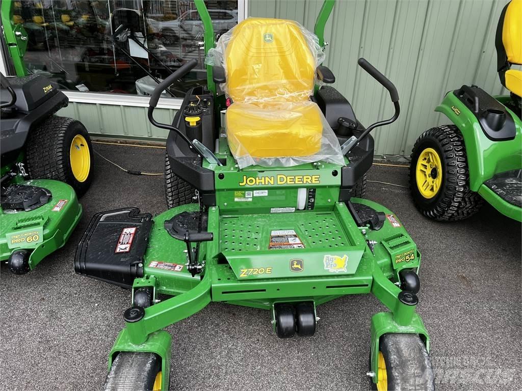John Deere Z720E Kosačky s nulovým polomerom otáčania