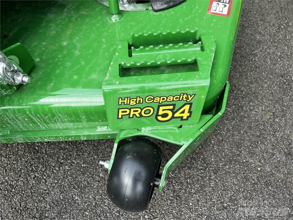 John Deere Z720E Kosačky s nulovým polomerom otáčania
