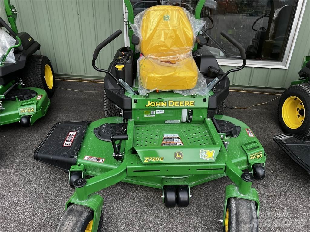 John Deere Z720E Kosačky s nulovým polomerom otáčania