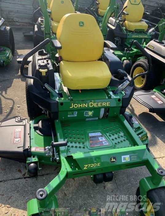John Deere Z720E Kosačky s nulovým polomerom otáčania