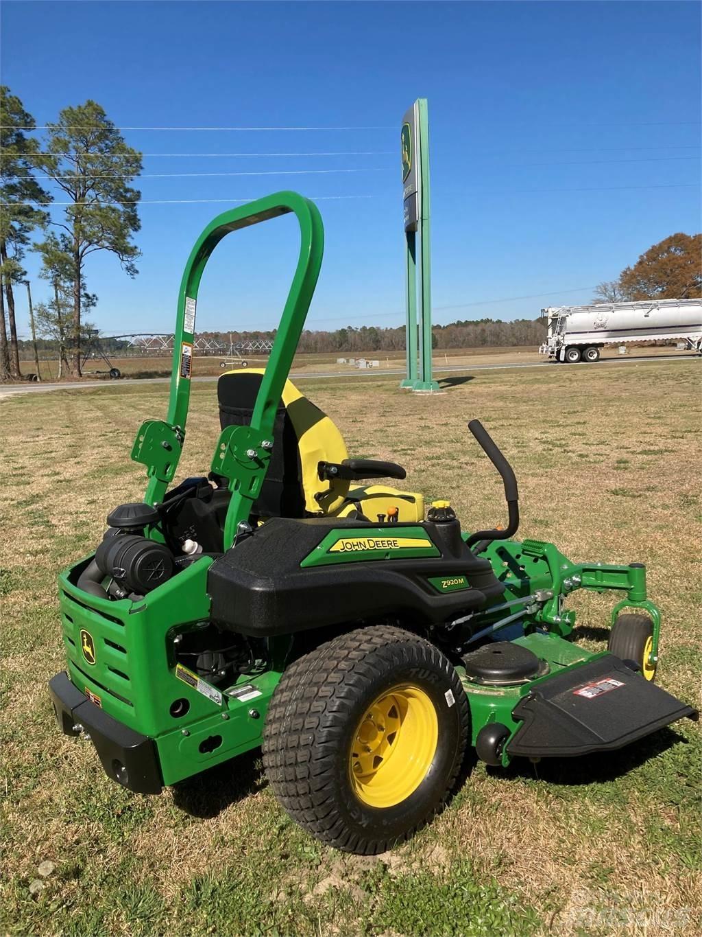 John Deere Z920M Kosačky s nulovým polomerom otáčania