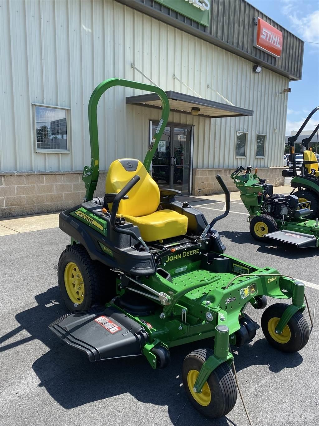 John Deere Z920M Kosačky s nulovým polomerom otáčania