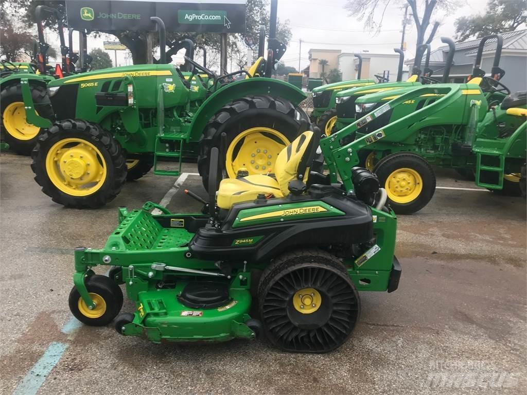 John Deere Z945M Kosačky s nulovým polomerom otáčania