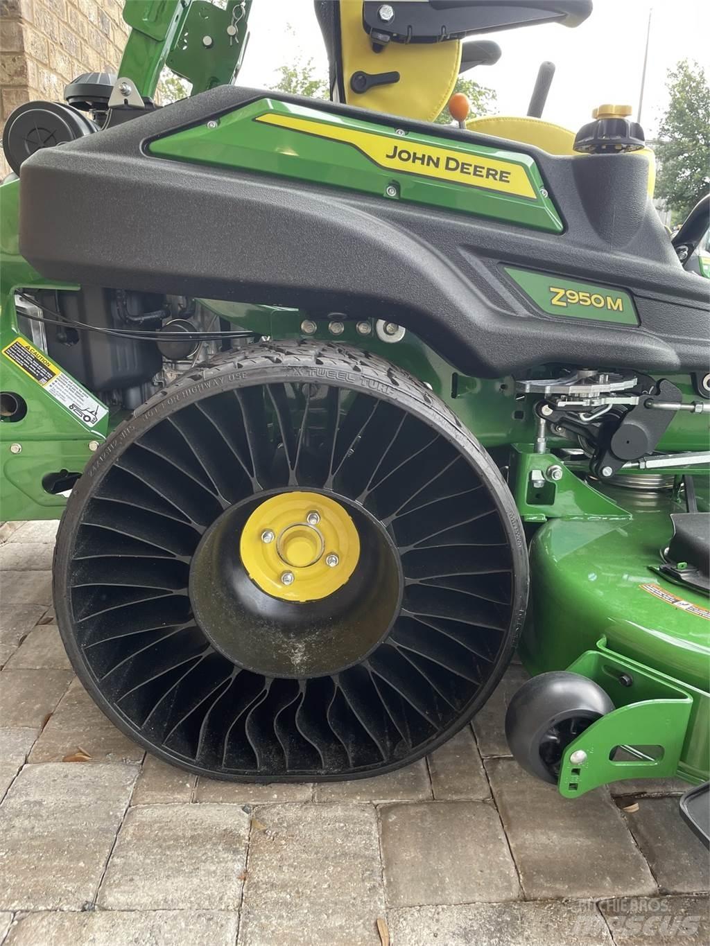 John Deere Z950M Kosačky s nulovým polomerom otáčania