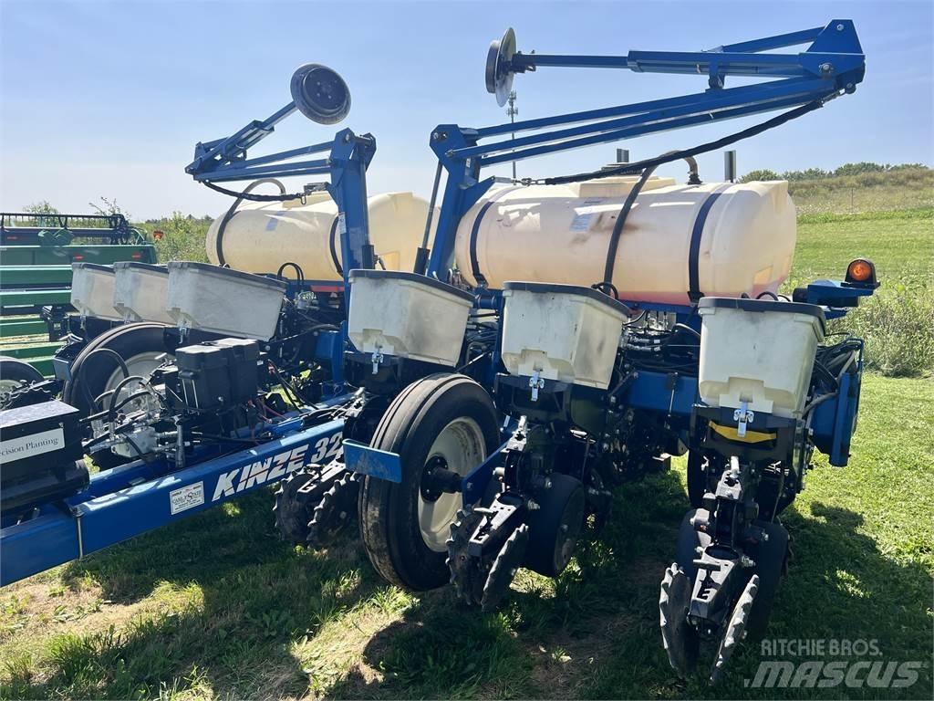 Kinze 3200 Sadiace stroje