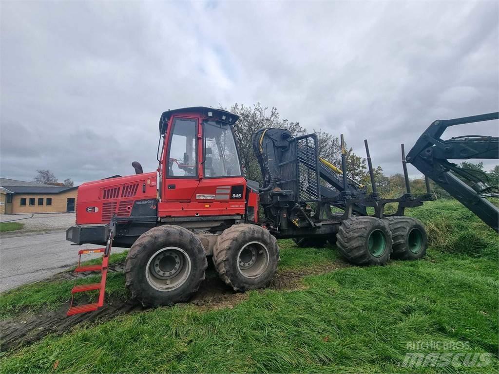 Komatsu 845 Lesné traktory