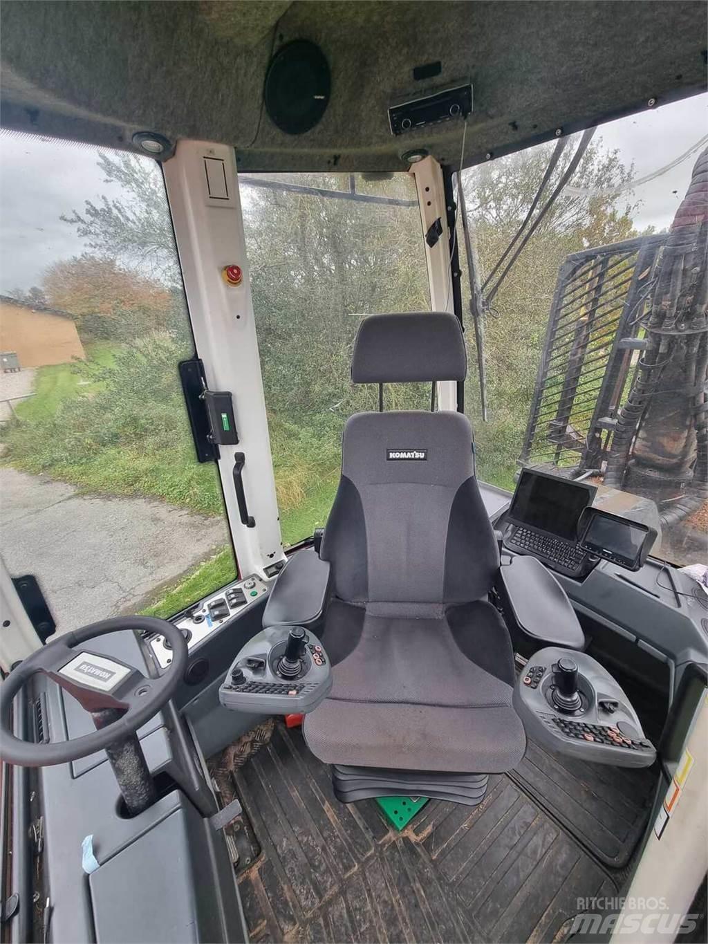 Komatsu 845 Lesné traktory