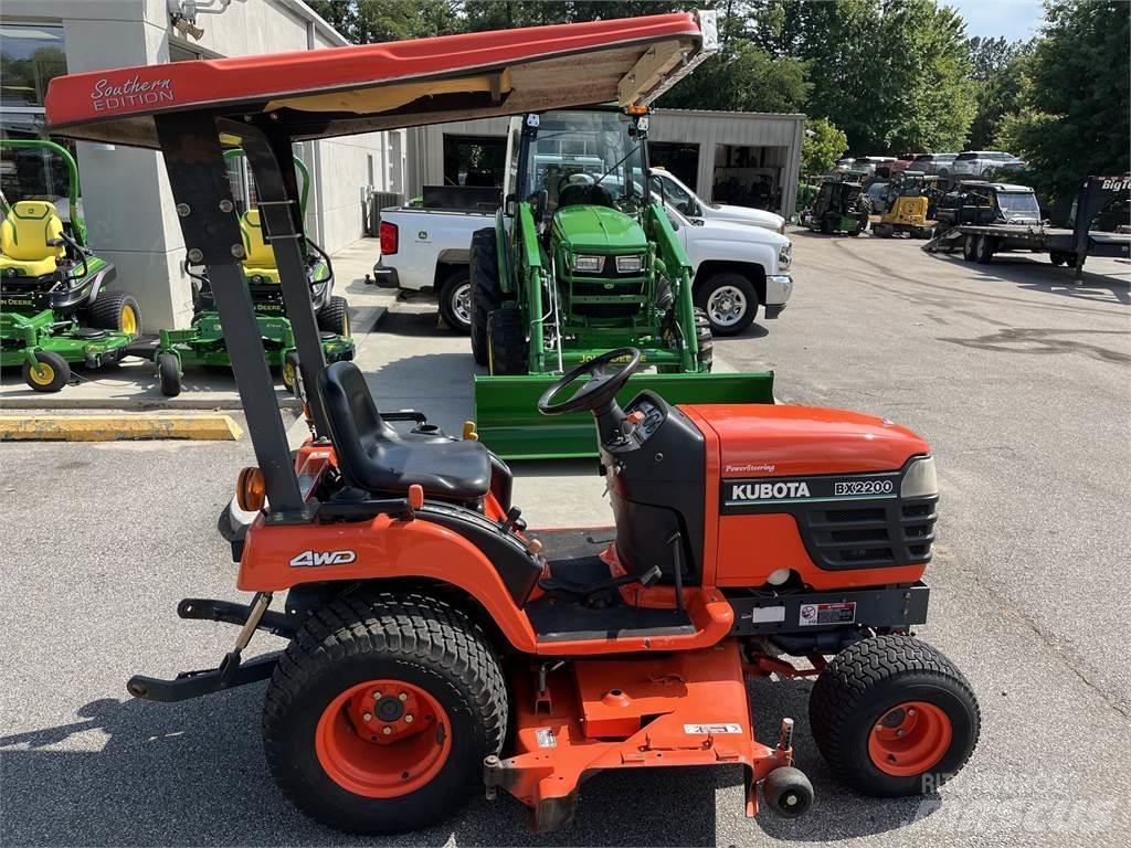 Kubota BX2200 Kompaktné traktory