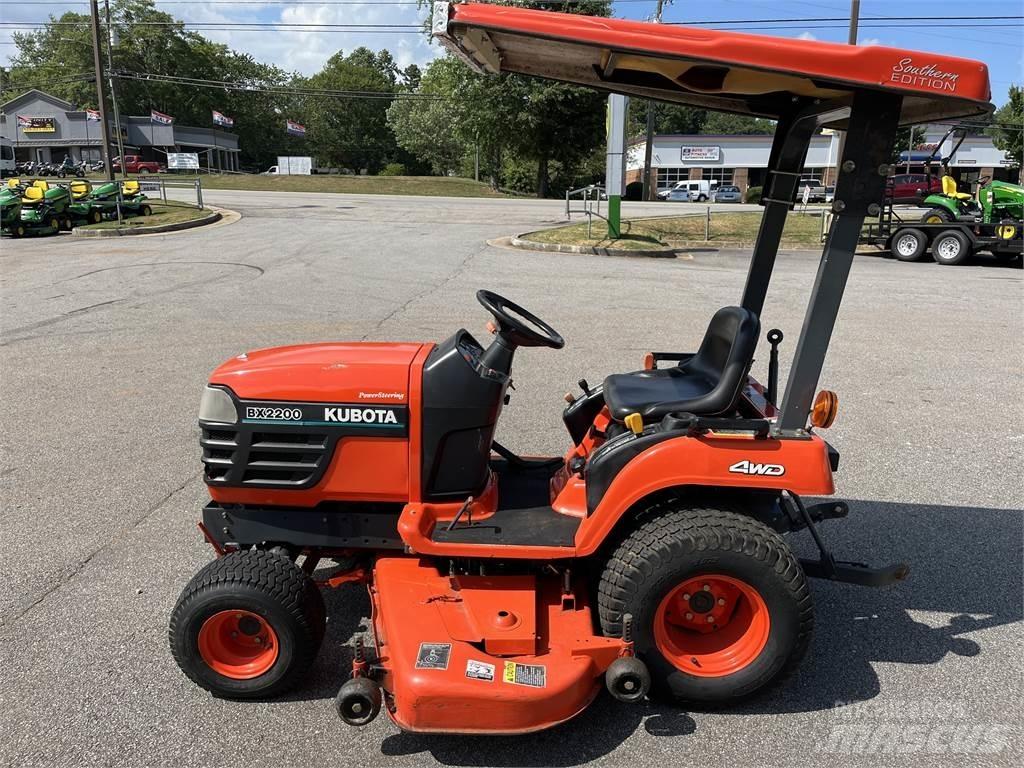 Kubota BX2200 Kompaktné traktory