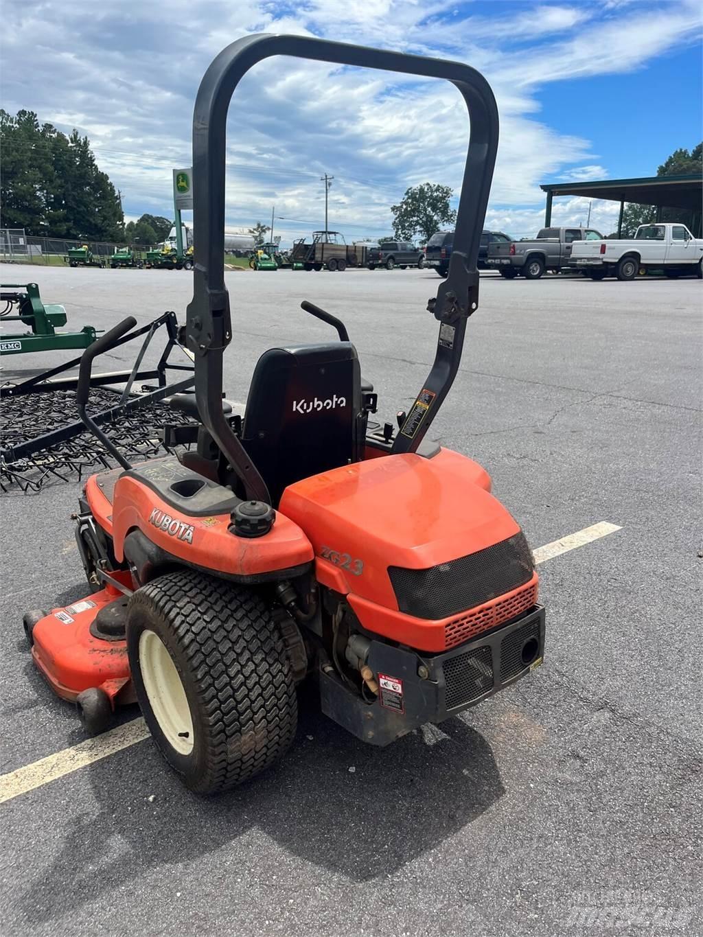 Kubota ZG23 Kosačky s nulovým polomerom otáčania