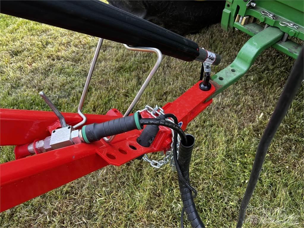 Kuhn GA4731T Obracače a zhrabovače sena