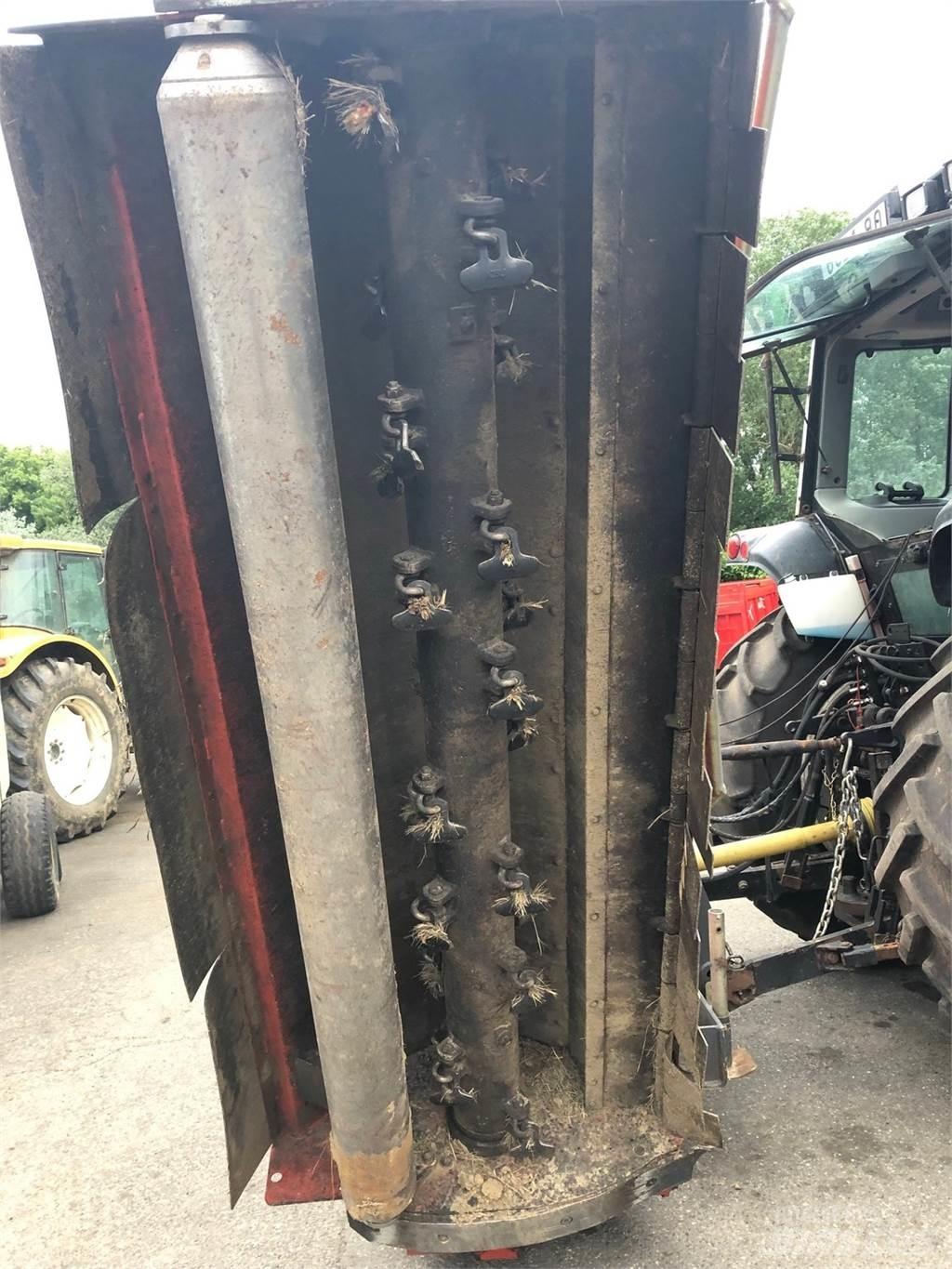 Kuhn RSM210 Drviče a rezače balíkov