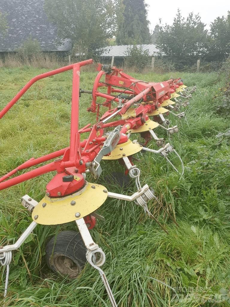 Pöttinger 810N Obracače a zhrabovače sena