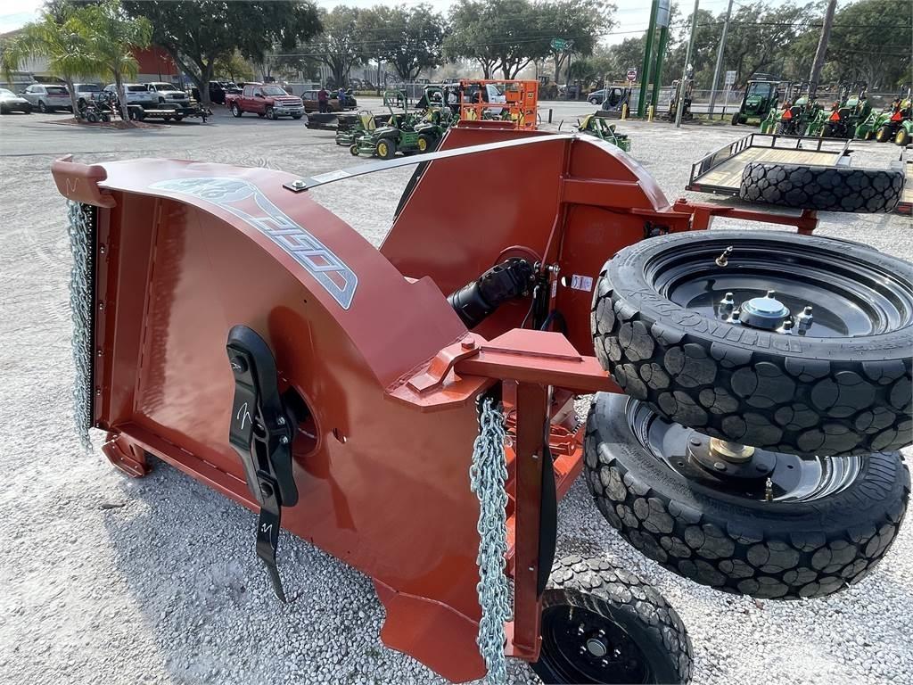 Rhino 2150 Drviče a rezače balíkov