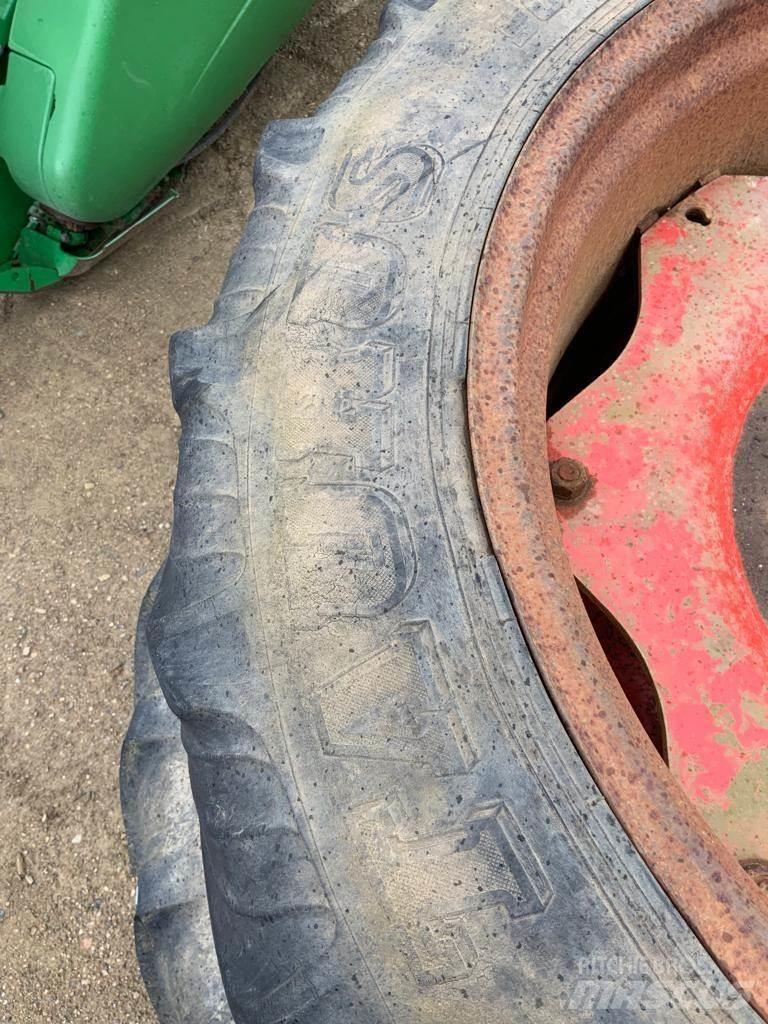  Row Crop Wheels Pneumatiky, kolesá a ráfiky
