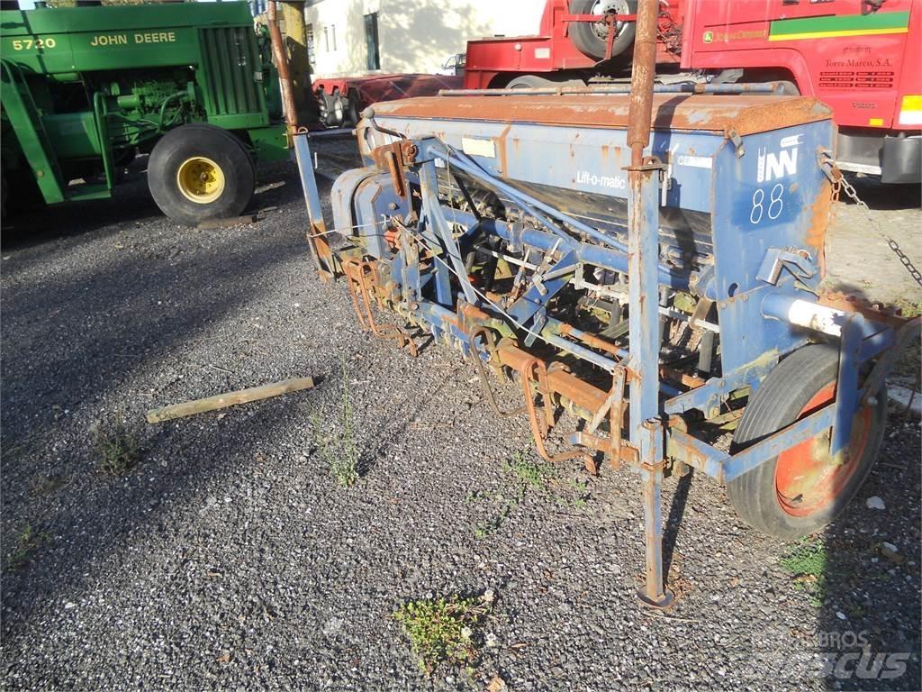  Semeador de erva Mechanické sejačky
