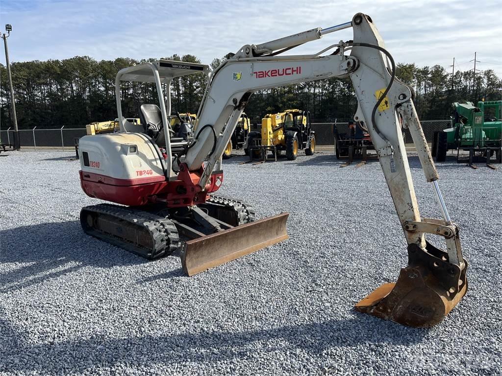 Takeuchi TB240 Pásové rýpadlá