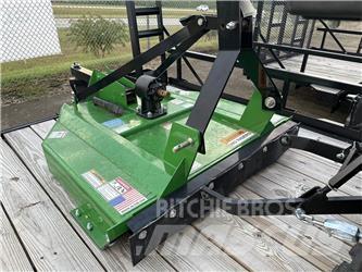 Titan 1204 Drviče a rezače balíkov