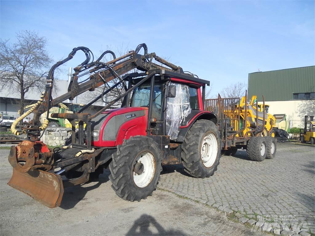 Valtra N121 Žeriavy a nakladače