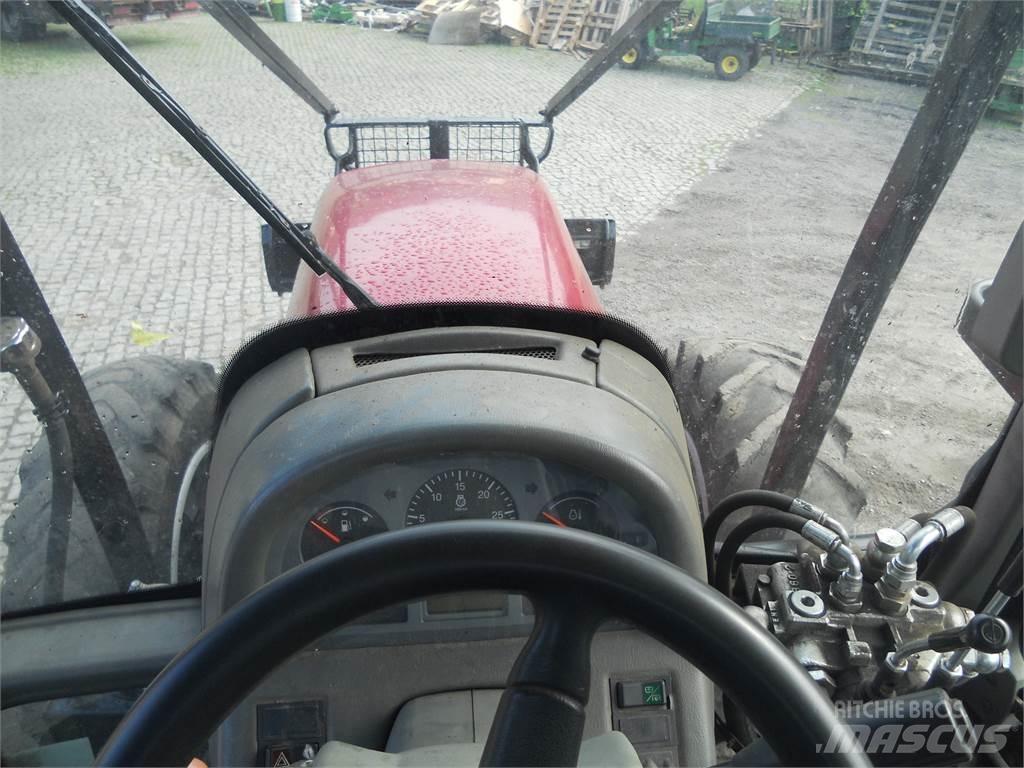 Valtra T121 Žeriavy a nakladače