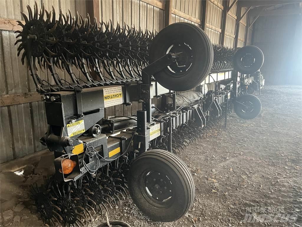 YETTER 3541 Ďalšie stroje na spracovanie pôdy a príslušenstvo