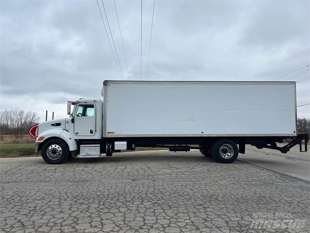 Peterbilt 337 Skriňová nadstavba