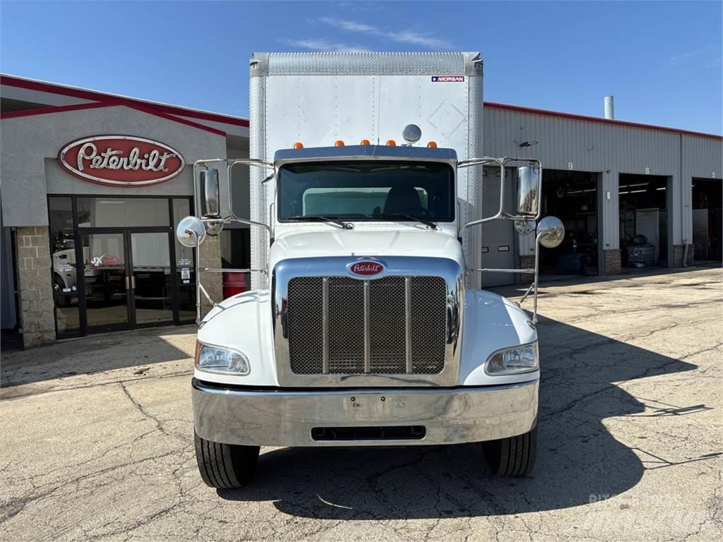 Peterbilt 337 Skriňová nadstavba