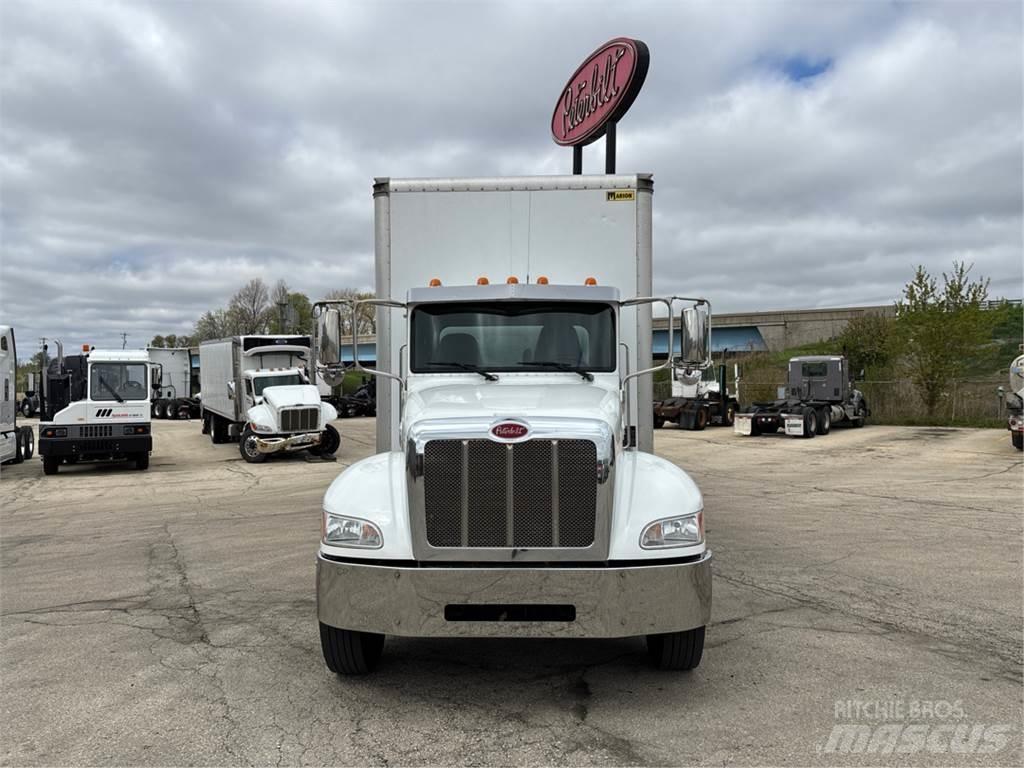 Peterbilt 337 Skriňová nadstavba