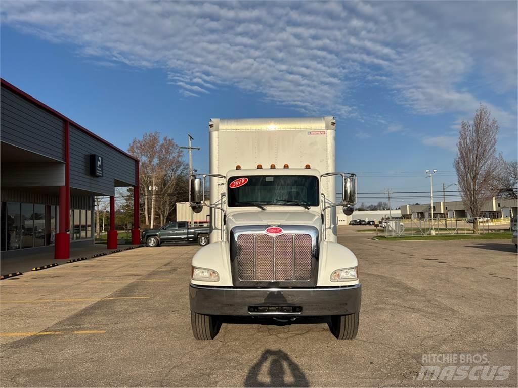Peterbilt 337 Skriňová nadstavba
