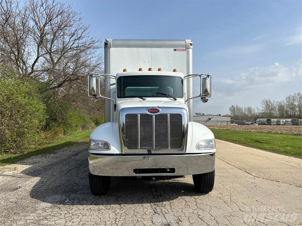 Peterbilt 337 Skriňová nadstavba