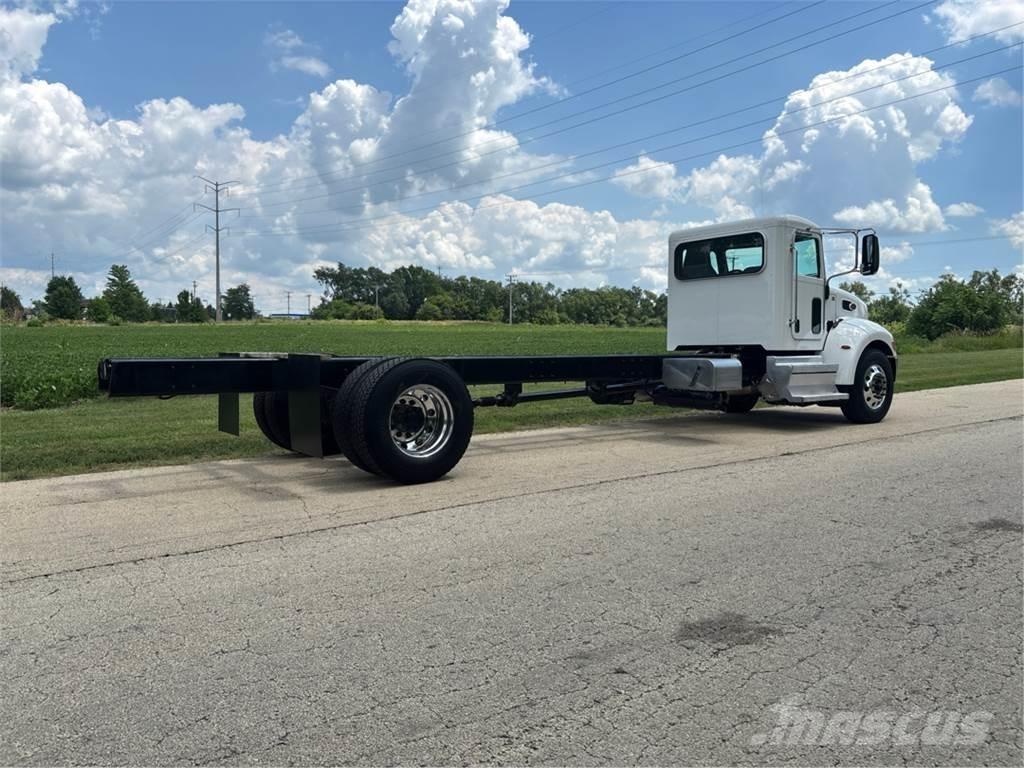 Peterbilt 337 Nákladné vozidlá bez nadstavby