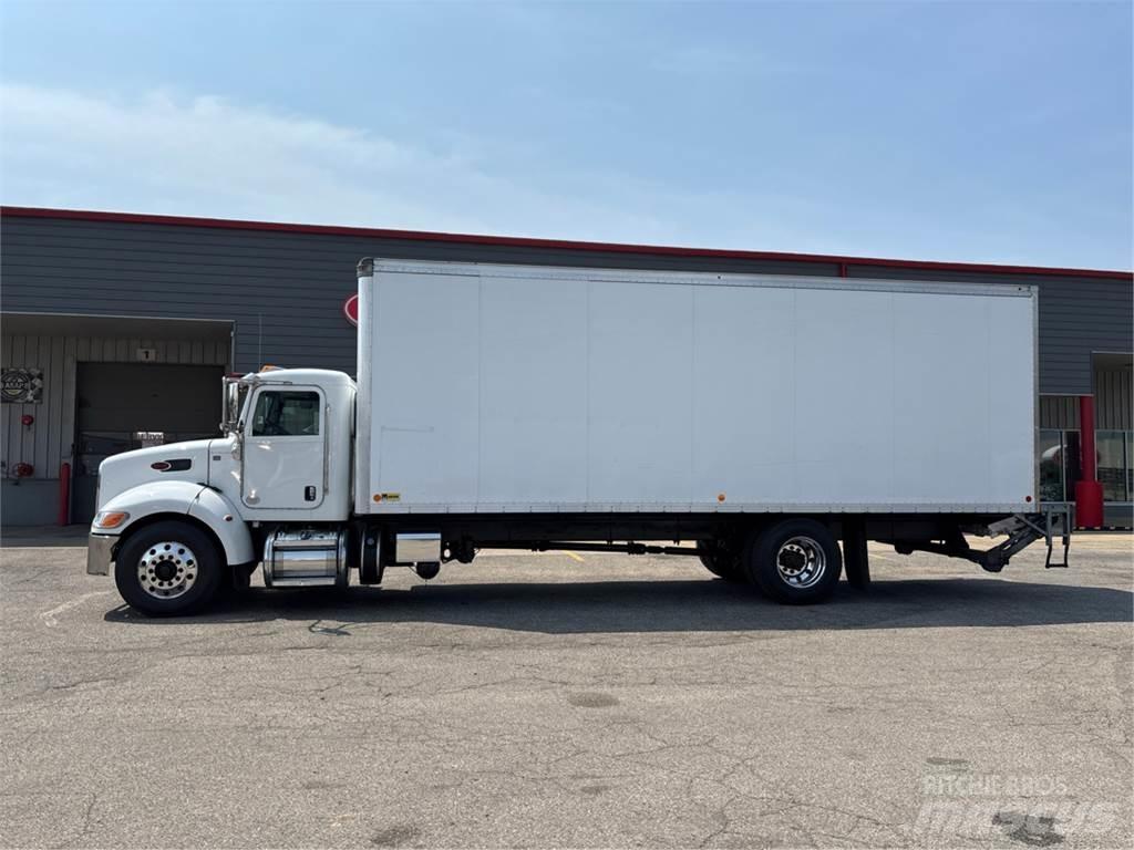 Peterbilt 337 Skriňová nadstavba