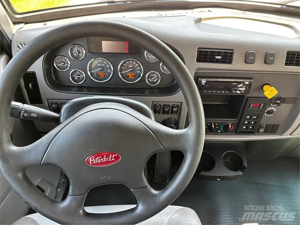Peterbilt 337 Skriňová nadstavba