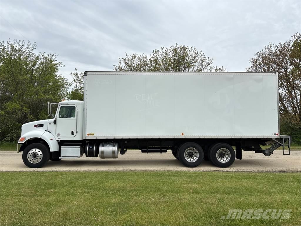 Peterbilt 348 Skriňová nadstavba
