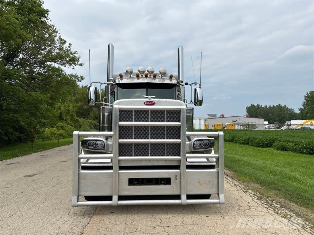 Peterbilt 389 Ďalšie nákladné vozidlá