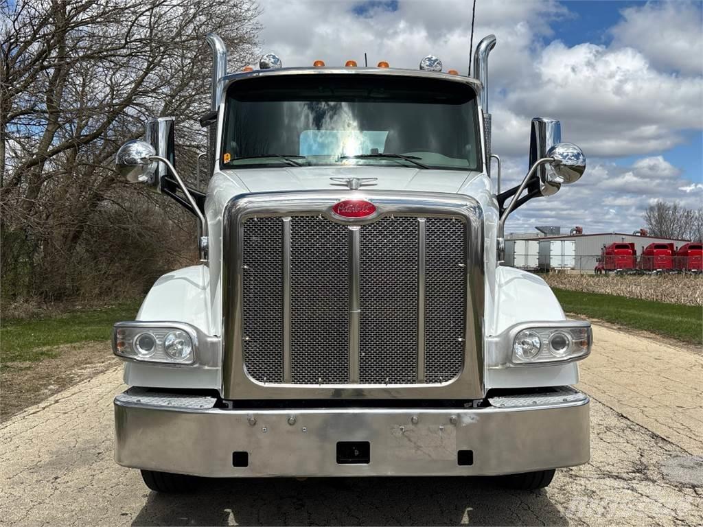 Peterbilt 567 Ťahače