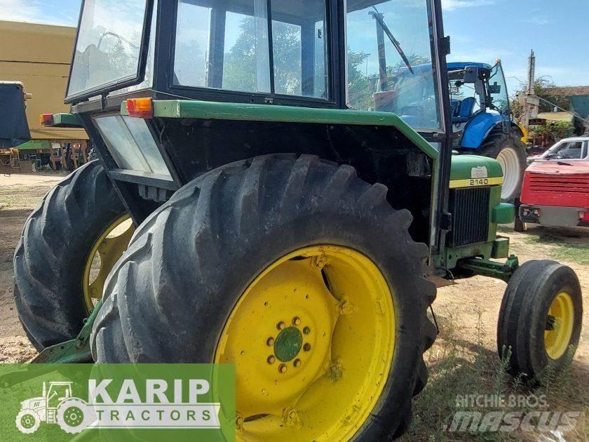 John Deere 2130 Traktory