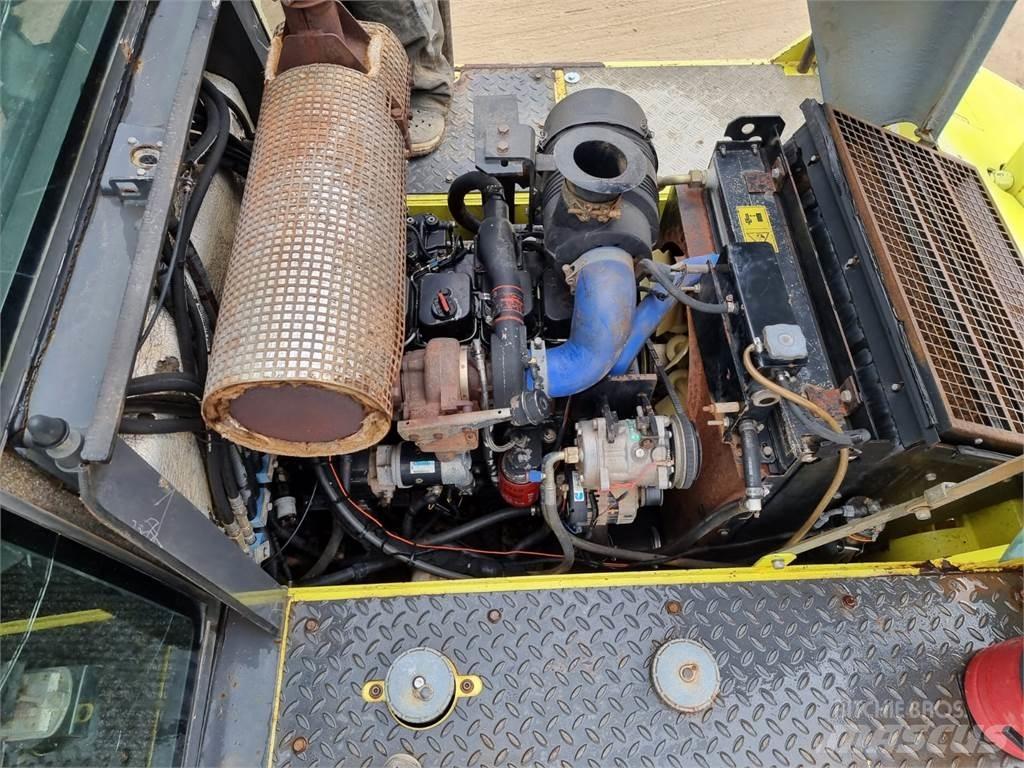 Ammann AP240 Pneumatikové valce