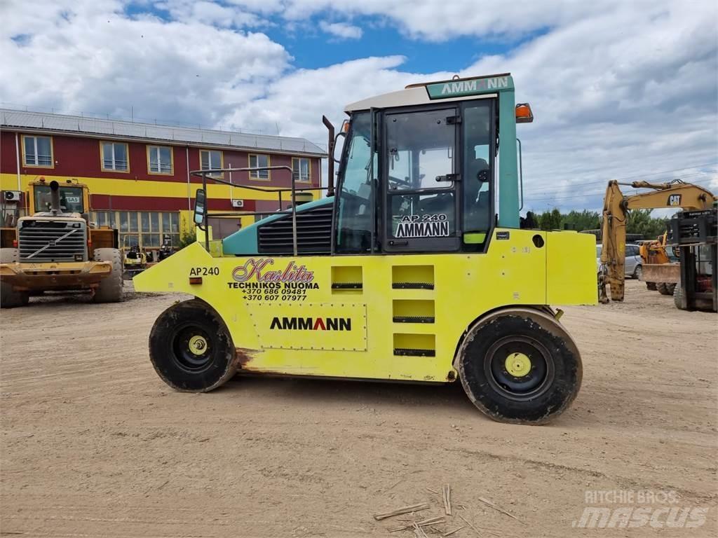 Ammann AP240 Pneumatikové valce