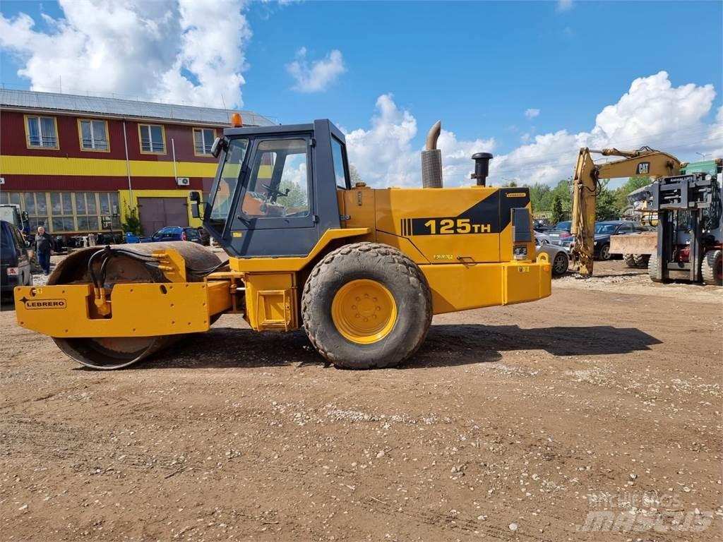 Bomag 125TH Ťahačové valce