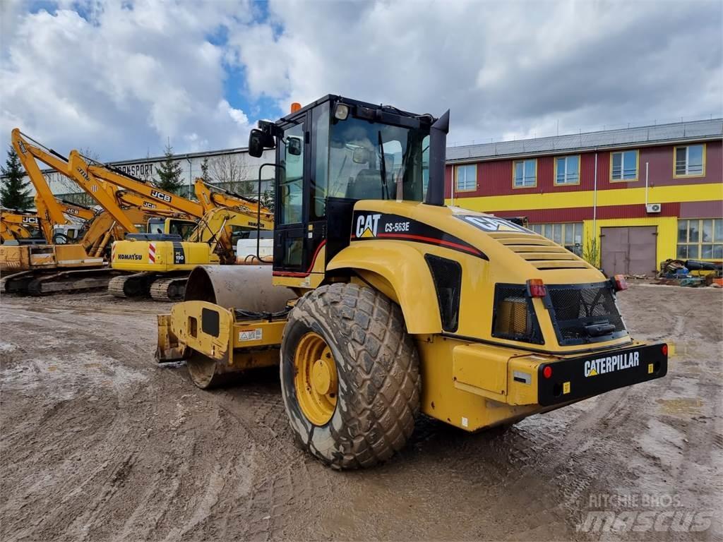 CAT CS 563E Ťahačové valce