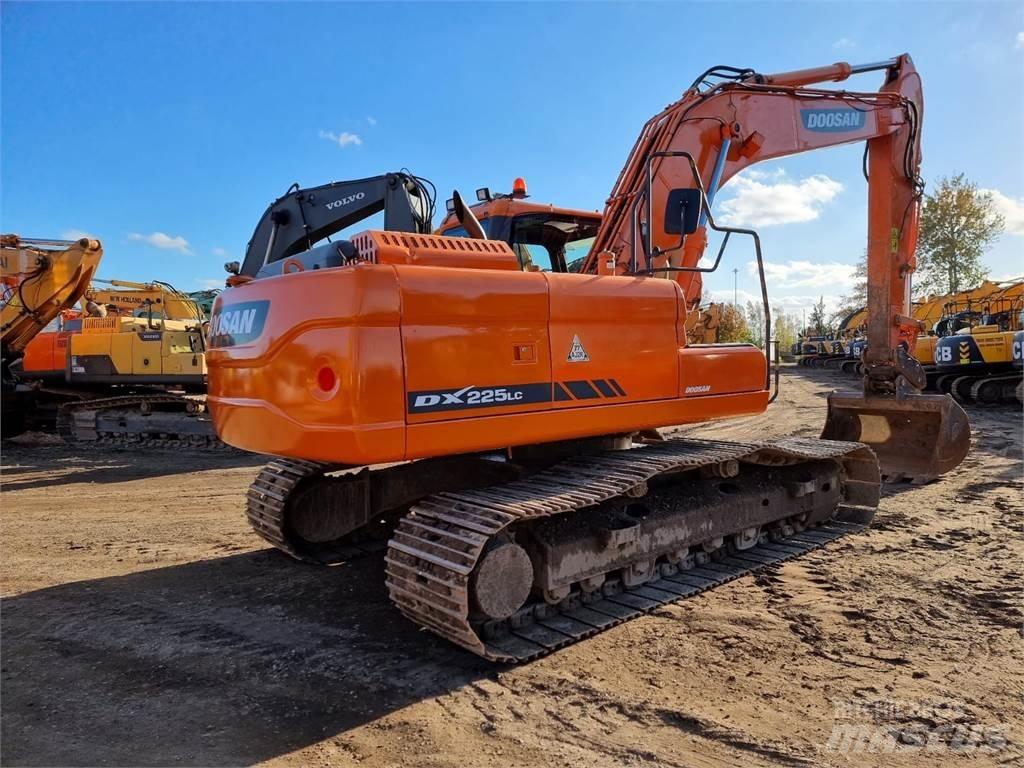 Doosan DX 225LC-3 Pásové rýpadlá