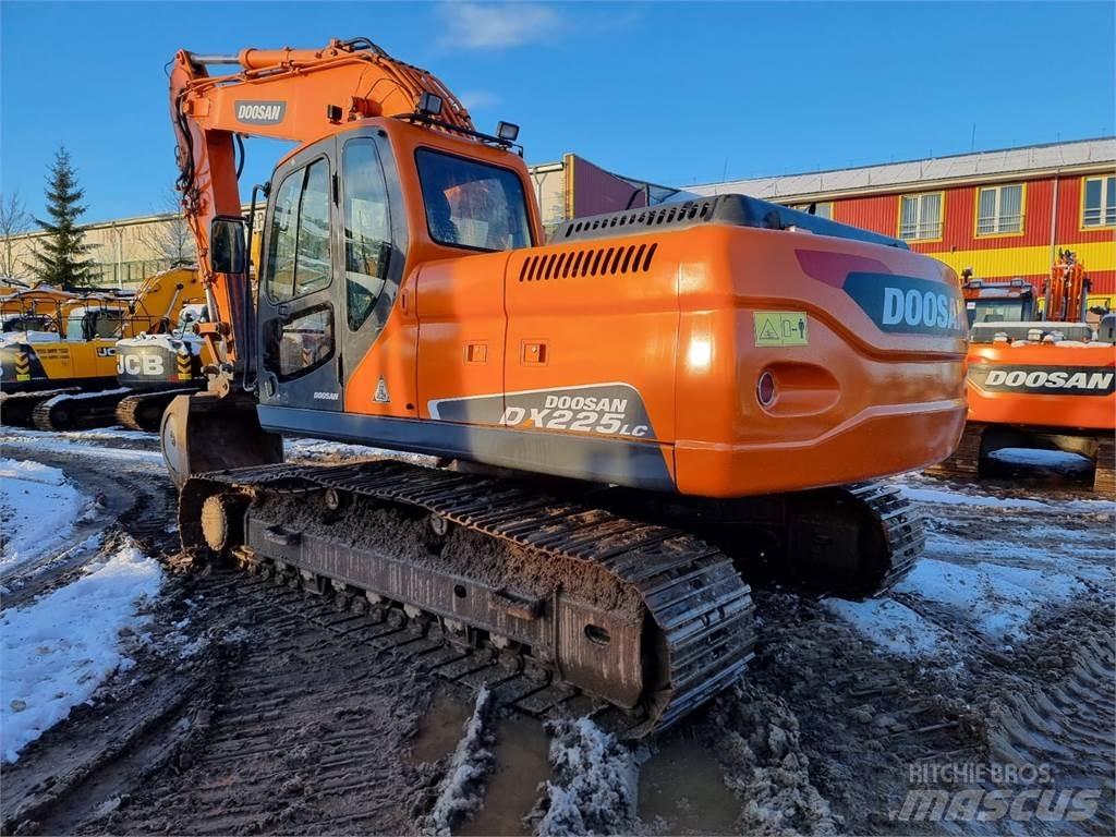 Doosan DX225LC Pásové rýpadlá