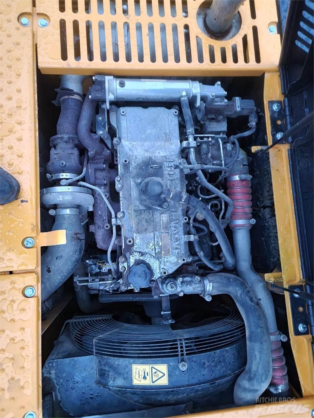 JCB JS220LC Pásové rýpadlá