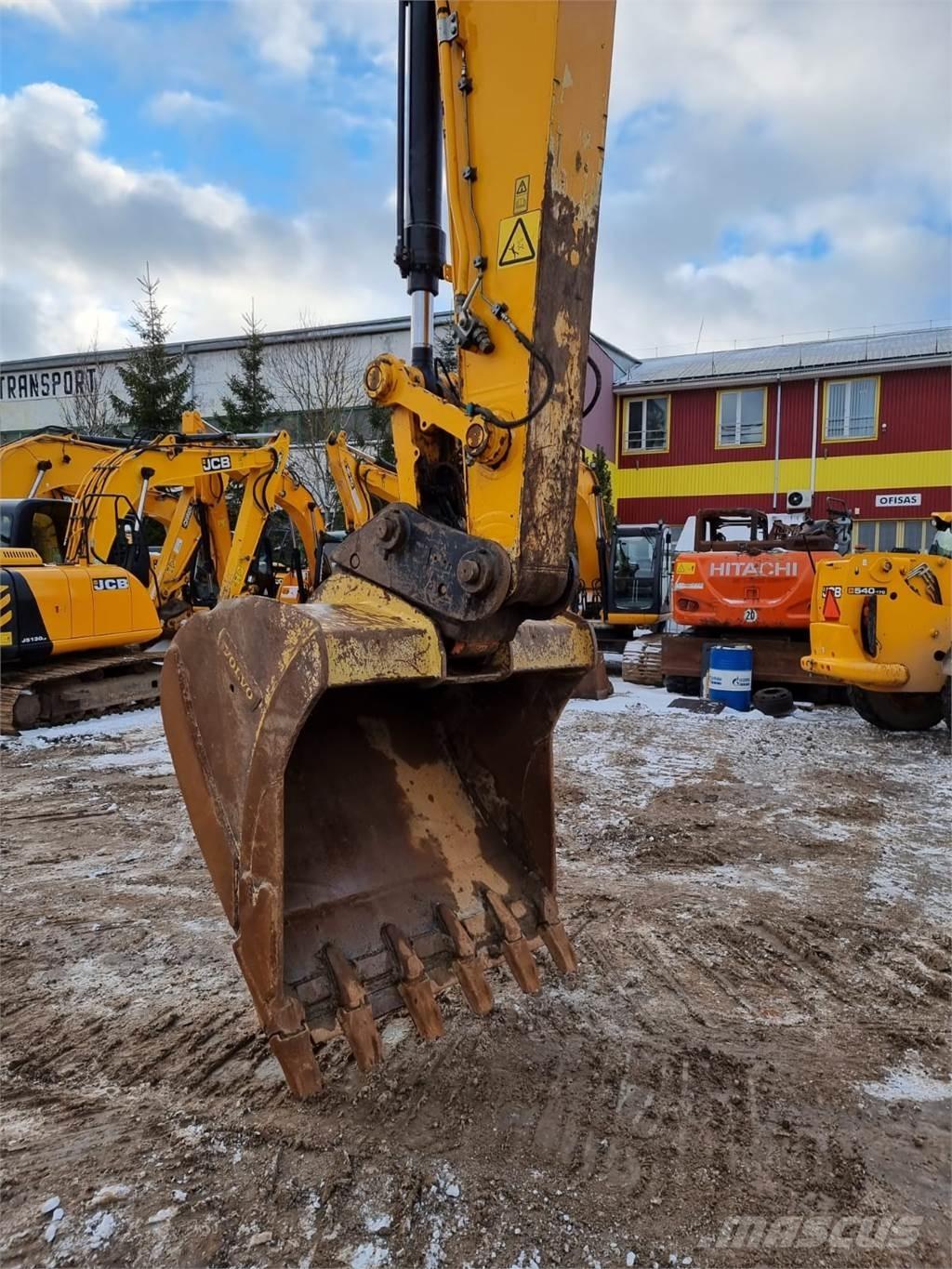 JCB JS220LC Plus Pásové rýpadlá