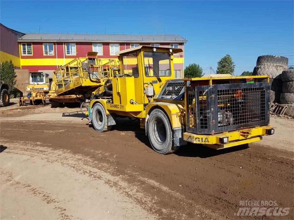 Kita UV211 SP25BG06 Kolesové nakladače